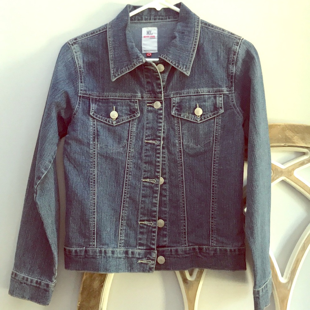 Classic jean jacket!